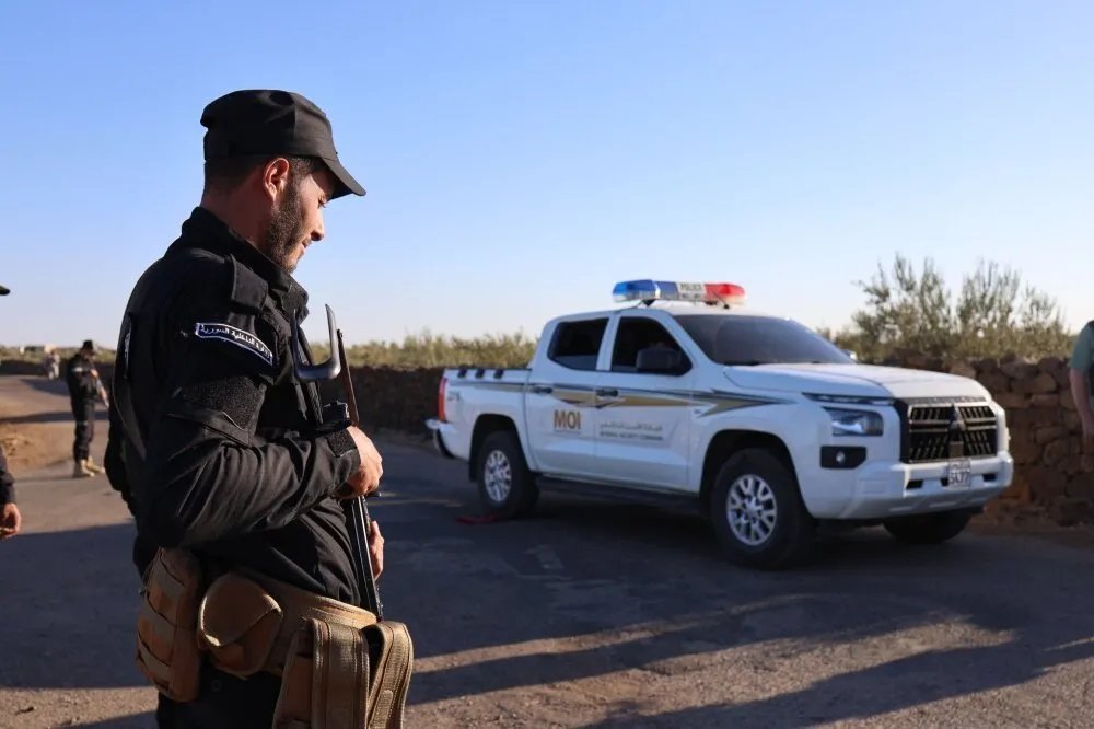 درعا: القبض على شخص ضمن عصابة حاولت سرقة كابل الإنترنت الضوئي