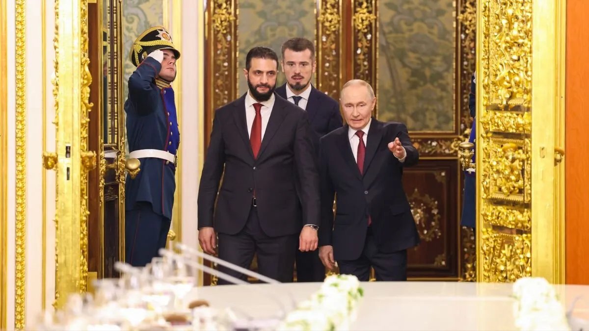 الشرع يطالب بتسليم الأسد خلال زيارته لموسكو ومباحثات حول إعادة الإعمار واتفاقيات التعاون