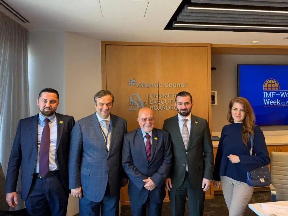 وزير الاقتصاد السوري يبحث في واشنطن تعزيز التعاون الاقتصادي والتكنولوجي ورفع القيود التجارية