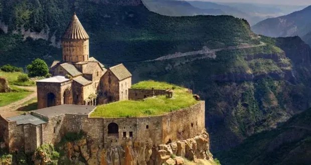 أرمينيا في الخريف: سحر الطبيعة والتاريخ ينتظر الزوار