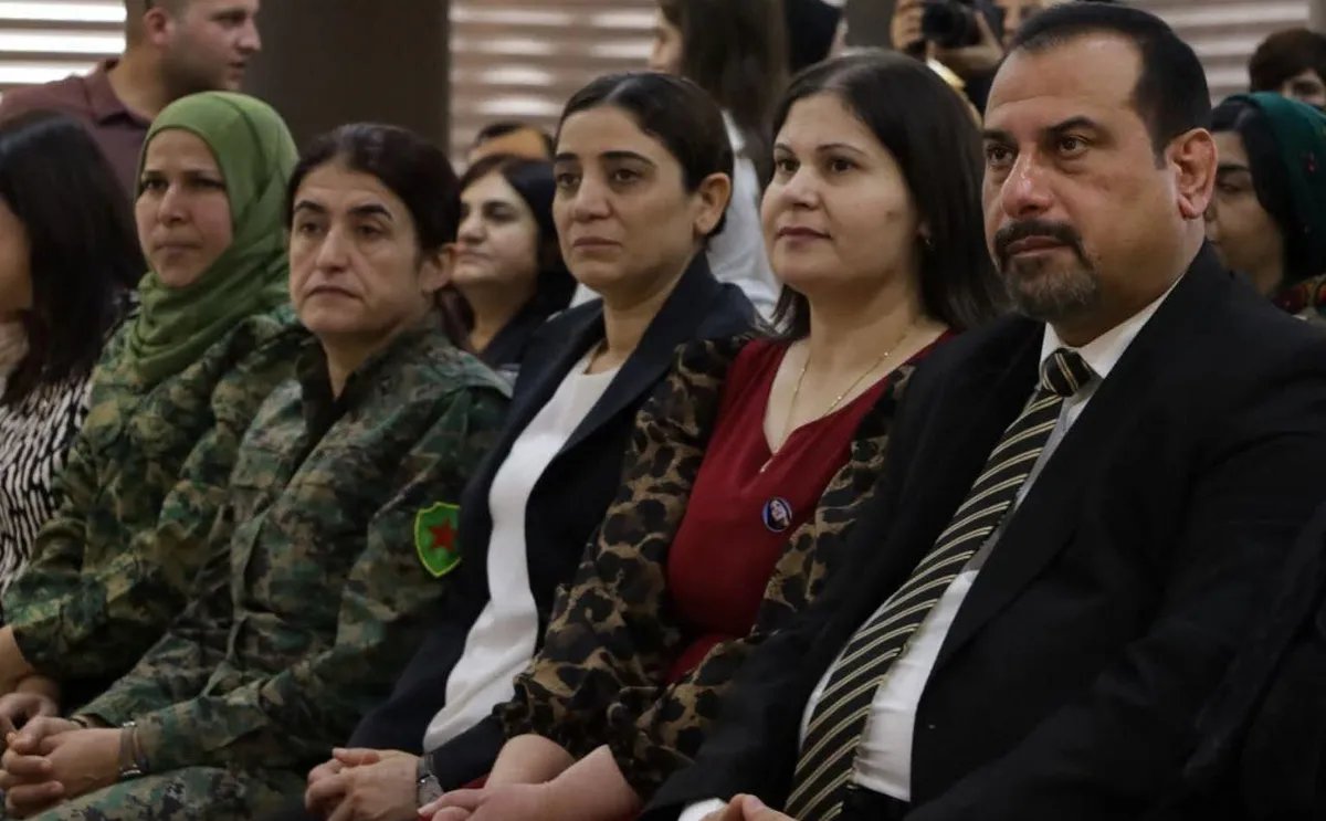 الإدارة الذاتية تتهم دمشق بـ"دوافع سياسية" وراء إغلاق المعابر