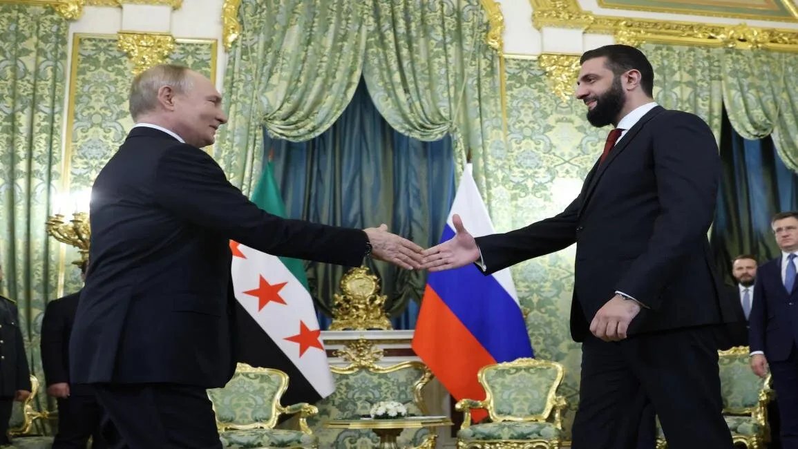زيارة الرئيس الشرع إلى موسكو: قراءة في الرسائل السياسية المشفرة للعلاقات الدبلوماسية