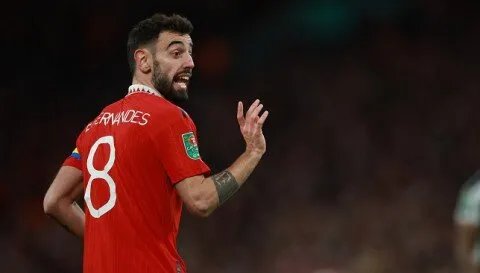 فيرنانديز يكشف عن معضلة رئيسية تواجه مانشستر يونايتد