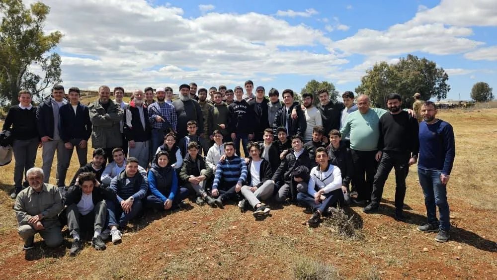 تحذيرات من تدريب أطفال سوريين على السلاح بإشراف رجل دين بارز