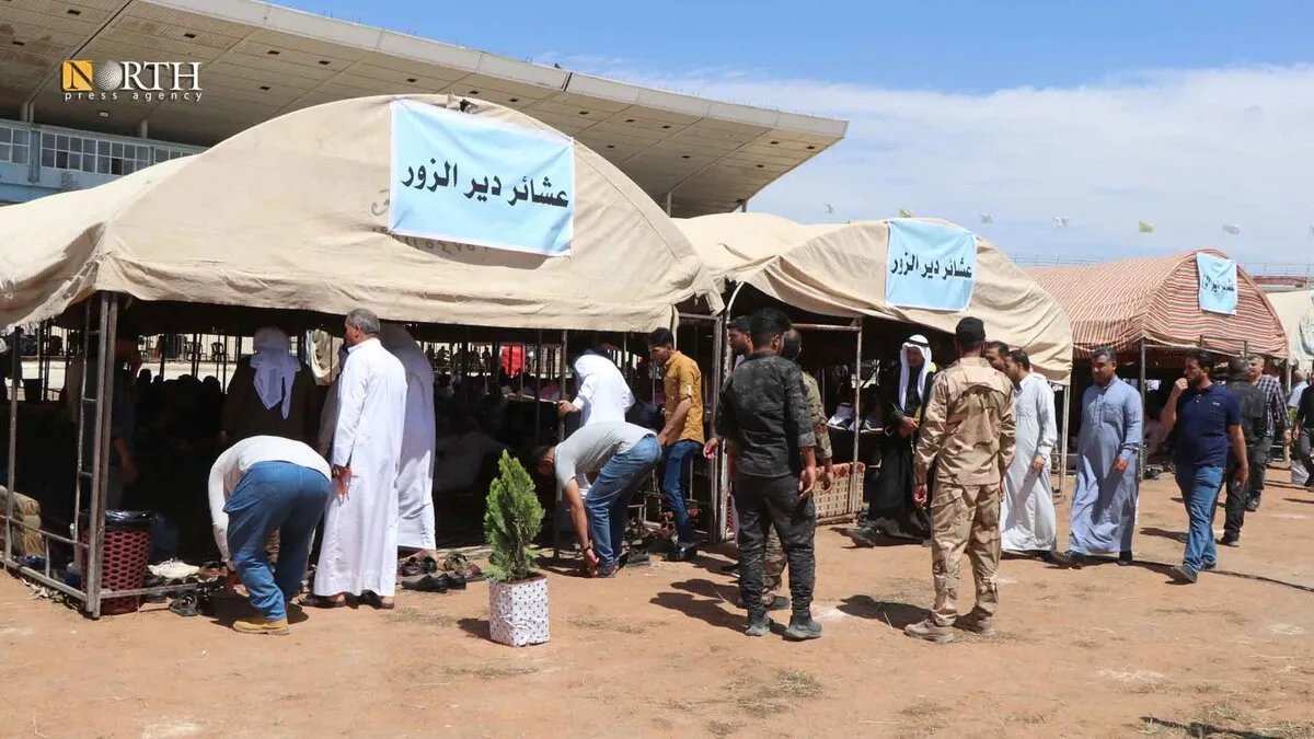 التحالف الدولي يبحث التعاون مع عشيرة البكارة في ريف دير الزور لتحسين الأوضاع المعيشية