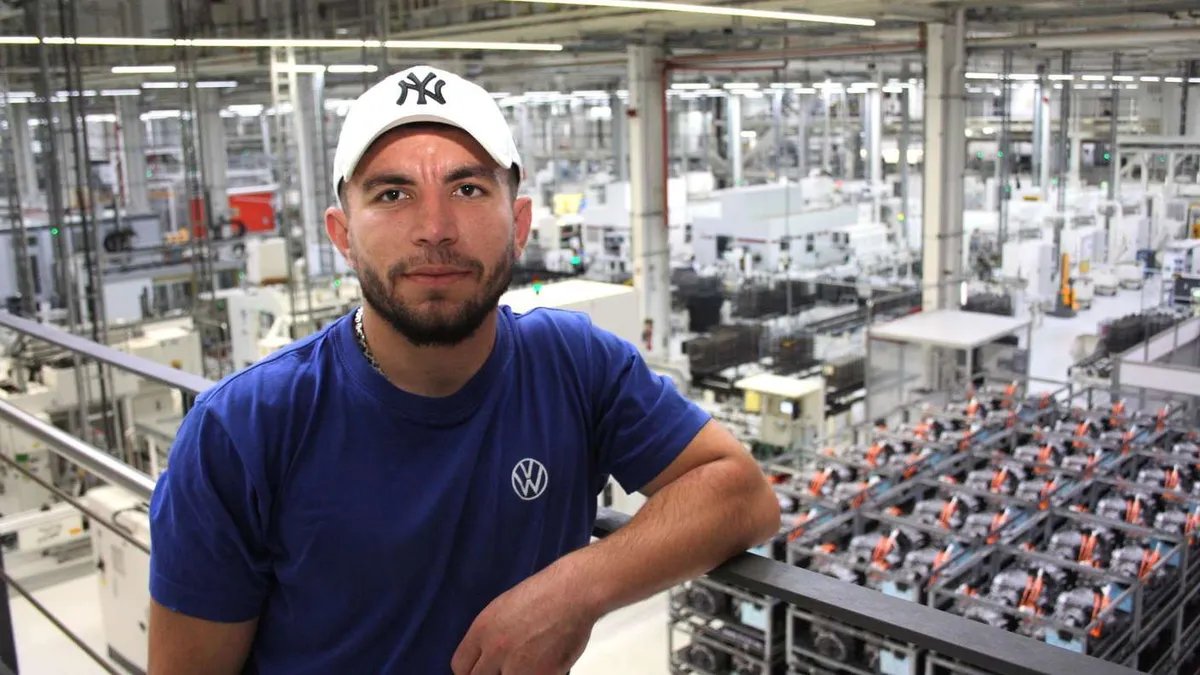 من رماد الحرب إلى أضواء فولكس فاغن: قصة نجاح عراقي في ألمانيا