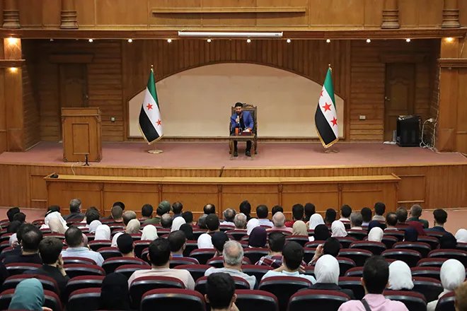 حماة: جلسة حوارية تسلط الضوء على دور المدينة في إشعال الثورة السورية