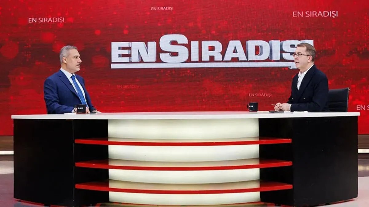 فيدان يحذر من تصاعد التوتر بسبب اتفاق آذار.. وعبدي يلمح لمرونة تركية