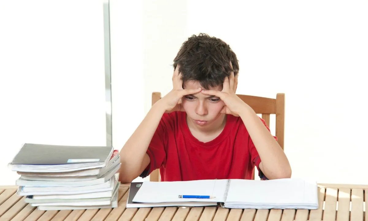 صعوبات التعلم: اضطراب عصبي يعيق اكتساب المهارات.. الأسباب والأنواع وكيفية التعامل