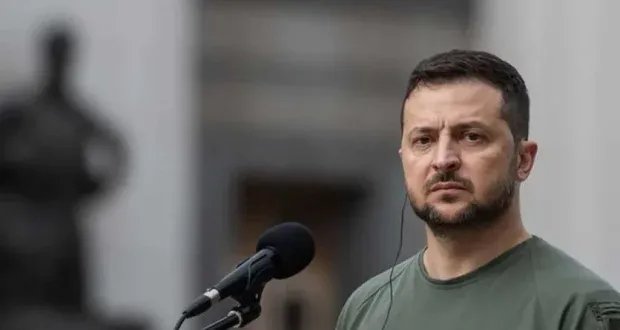 زيلينسكي يعلن استعداده لقمة محتملة مع ترامب وبوتين