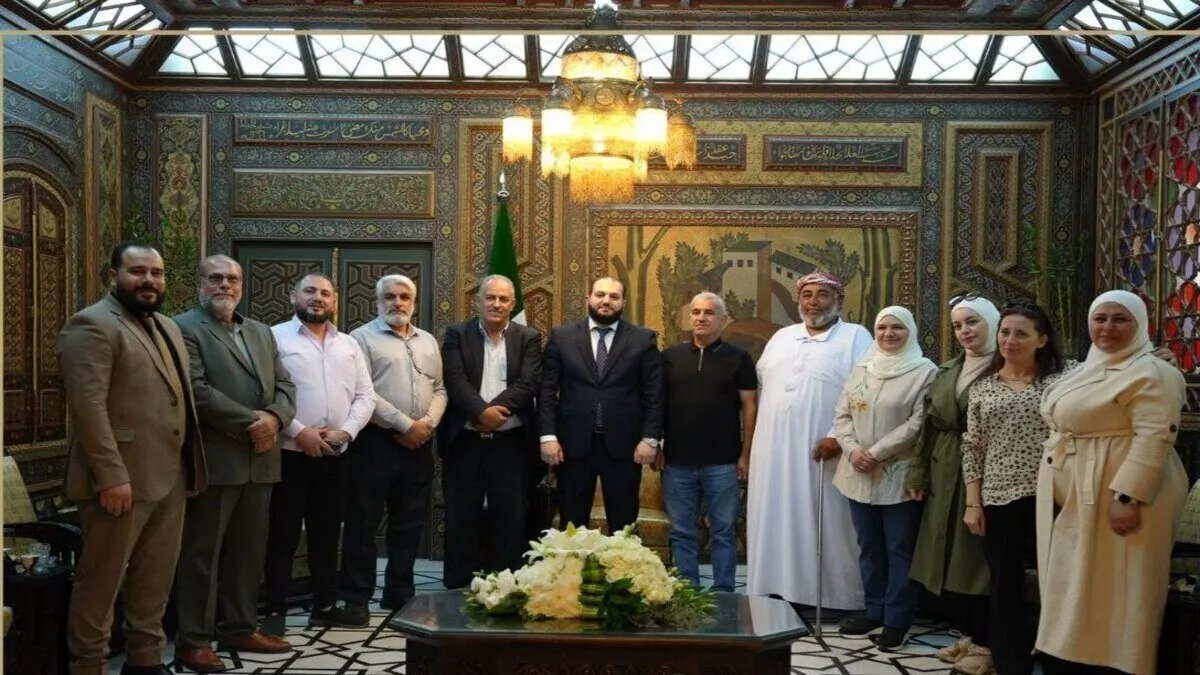 تجميد تنفيذ المرسوم 66 في دمشق مؤقتًا بانتظار مراجعة مجلس الشعب