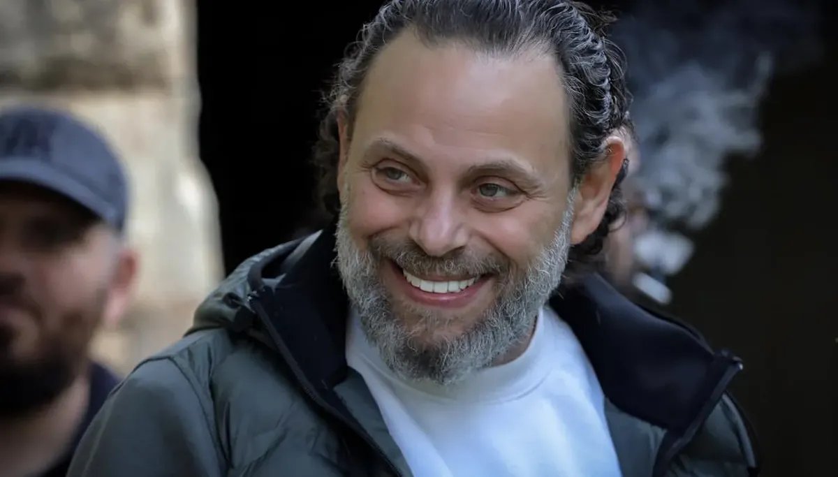 سيف سبيعي ينتقد إدارة نقابة الفنانين ويحذر من مستقبل الدراما السورية