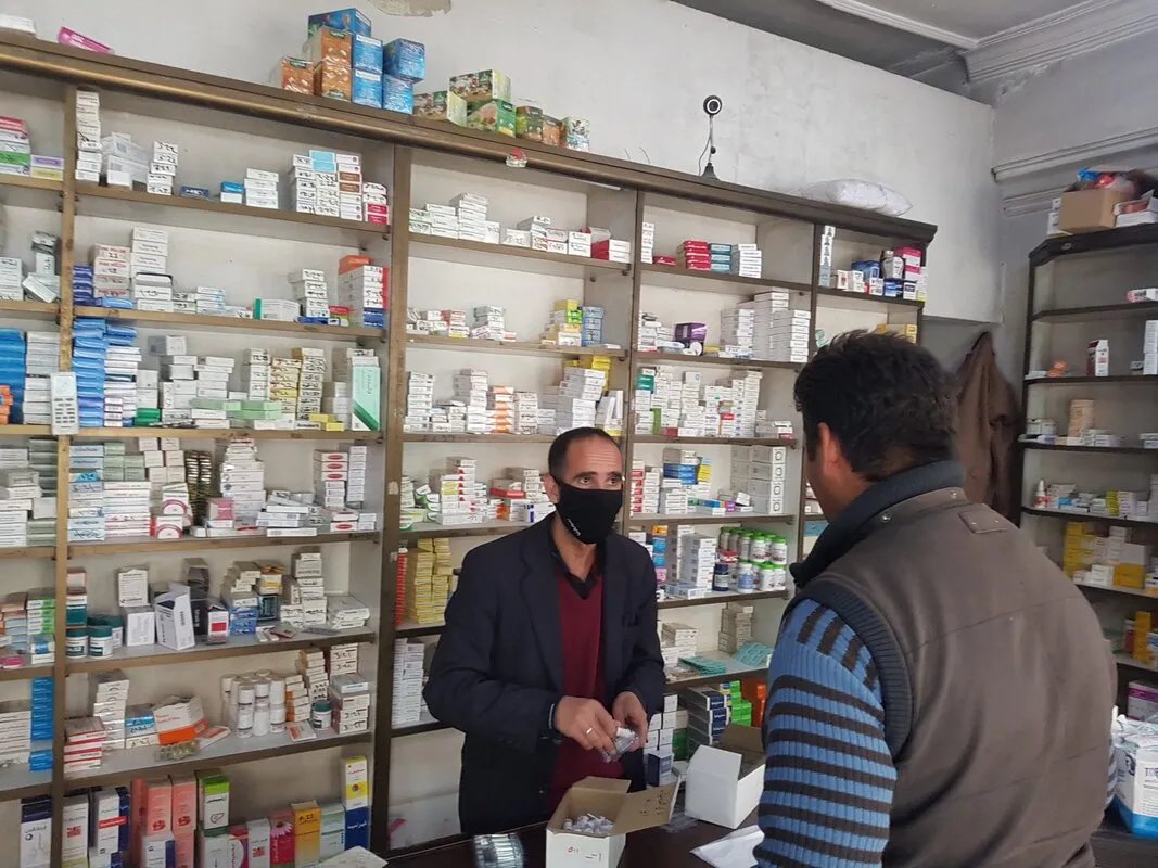 الإدارة الذاتية تخفّض أرباح مستودعات الأدوية إلى النصف بعد إزالة عوائق النظام