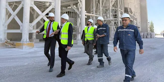 وفد صناعي سوري في الأردن: مباحثات لتطوير صناعة الإسمنت ودعم إعادة الإعمار