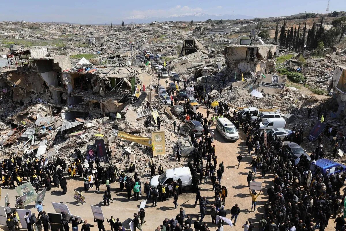 تحقيق يكشف: كيف أدت الحسابات الخاطئة والاغتيالات إلى قطع الحبل بين حزب الله وطهران؟