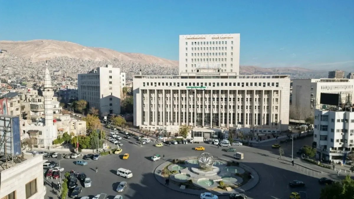 المركزي السوري يكشف عن انكشاف البنوك على لبنان وخطة لإعادة الهيكلة الطموحة