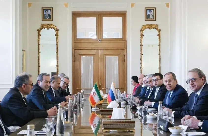 طهران: روسيا وإيران تؤكدان على وحدة الأراضي السورية ورفض التدخلات