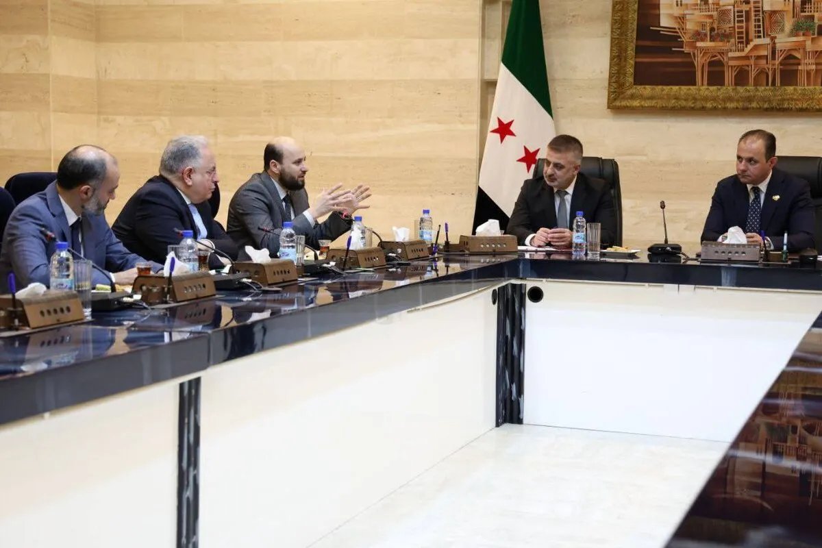 قرار إحداث مديريات للإدارة المحلية يثير الجدل: هل يتجاوز القانون والدستور السوري؟