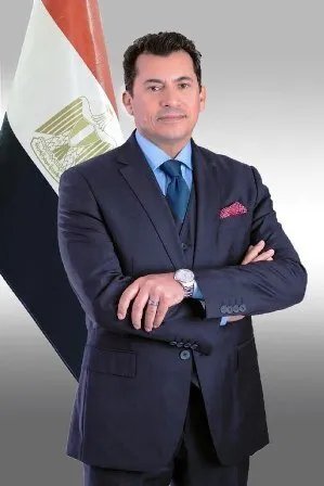 تقديرًا لجهوده: النادي الدولي للإعلام الرياضي يمنح أشرف صبحي الرئاسة الفخرية