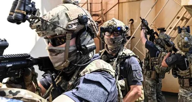 البحرية الباكستانية تضبط مخدرات بقيمة تتجاوز 972 مليون دولار في بحر العرب