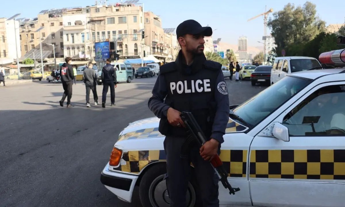 دمشق: اعتقال قيادي سابق بالمعارضة يشعل اشتباكات مسلحة في حي الدحاديل