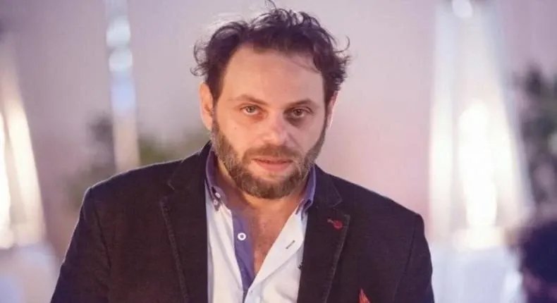 سيف الدين سبيعي يشعل الساحة الفنية بتصريحات جديدة حول مواقف الفنانين من نظام الأسد