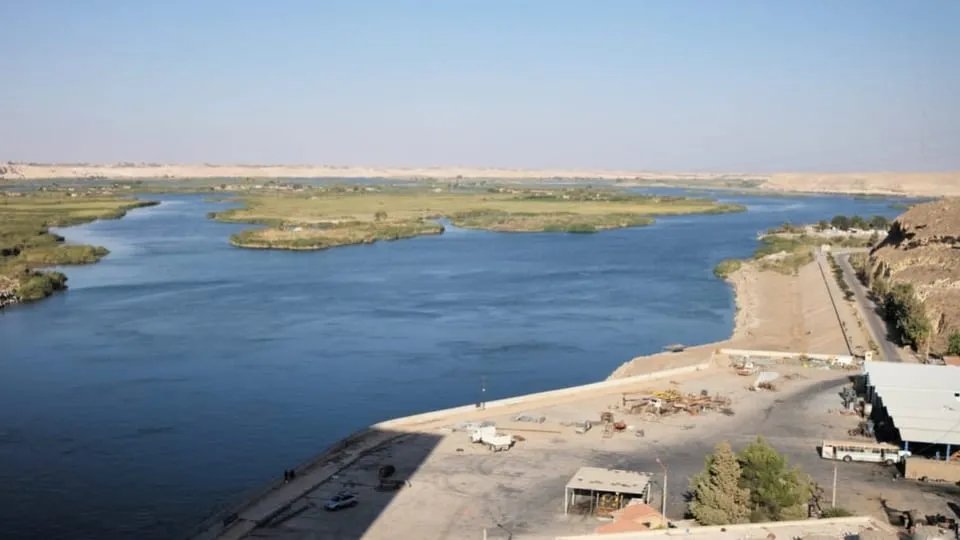 سوريا تواجه كارثة جفاف غير مسبوقة: الفرات ينحسر وتصاعد التوترات يهدد المنطقة