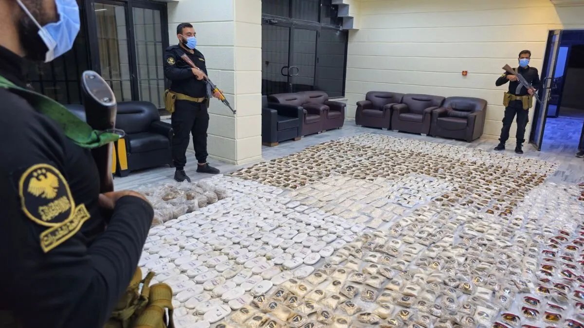 ضربة مشتركة: سوريا والعراق تضبطان شحنة ضخمة من الكبتاغون وتكشفان عن تعاون أمني مكثف