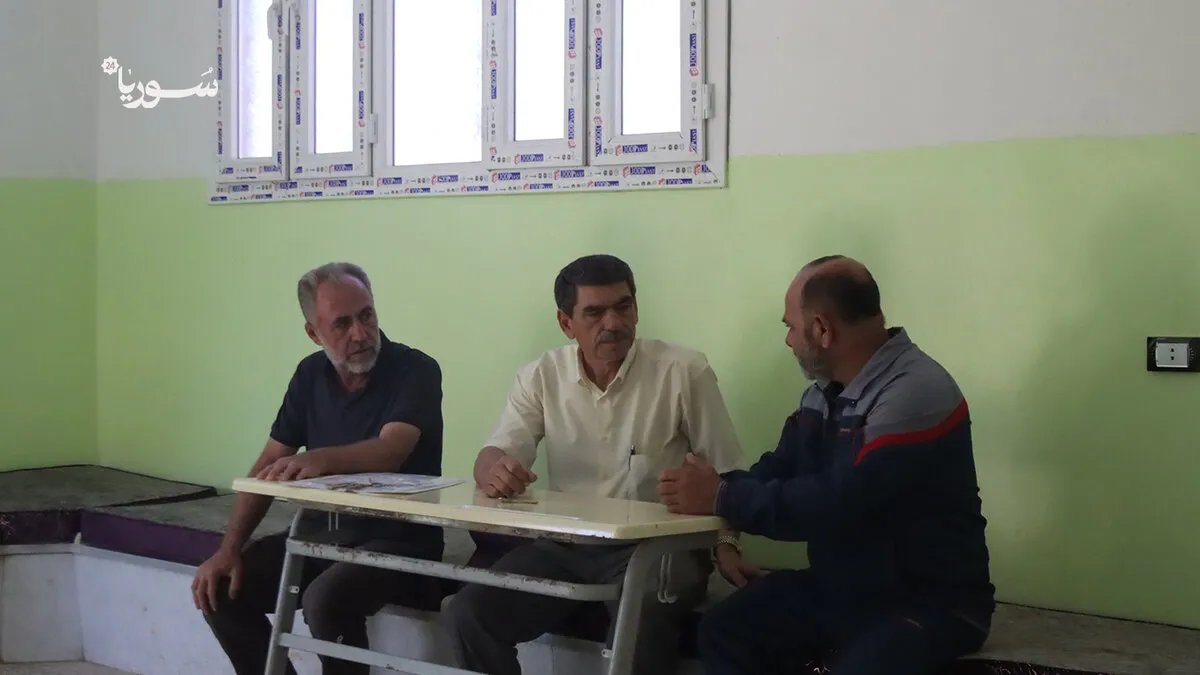 تدهور الأجور يهدد مستقبل التعليم في ريف حلب الشمالي: المعلمون يئنون والمعاناة تتفاقم