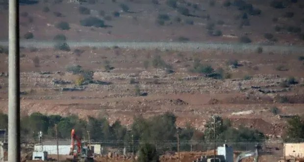 توغل إسرائيلي وحفريات في قرية الحميدية بالقنيطرة وتطويق مخيم للجهاديين الفرنسيين في إدلب