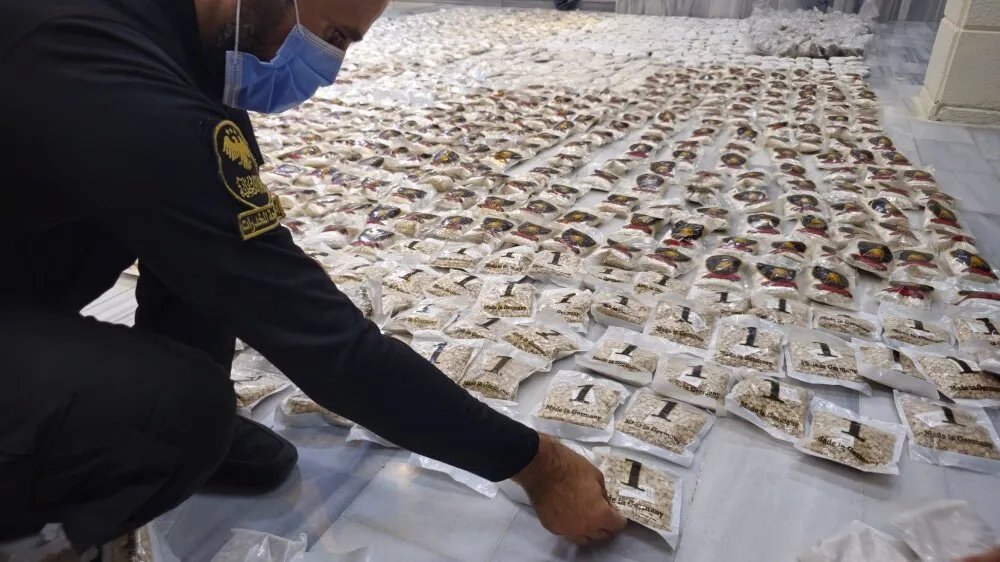 عملية مشتركة مع العراق تسفر عن ضبط شحنة ضخمة من الحشيش والكبتاغون في سوريا