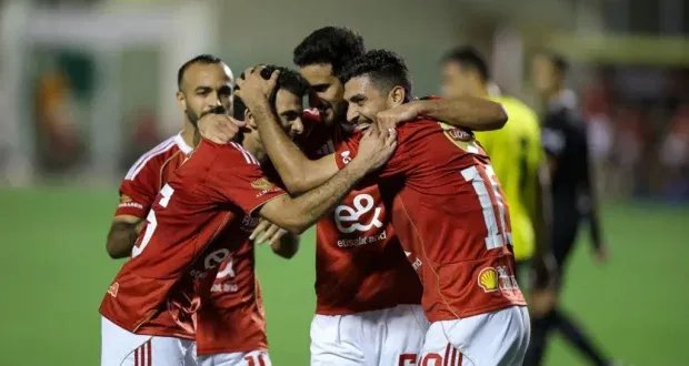 الأهلي ينتزع صدارة الدوري المصري بفوز مثير على الاتحاد السكندري