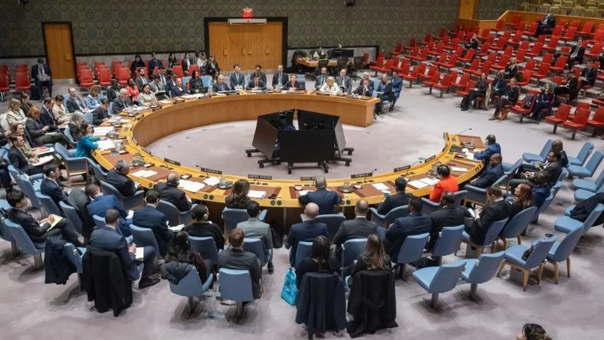 روسيا والصين تجددان دعمهما لسوريا في مجلس الأمن وتنتقدان العقوبات الغربية