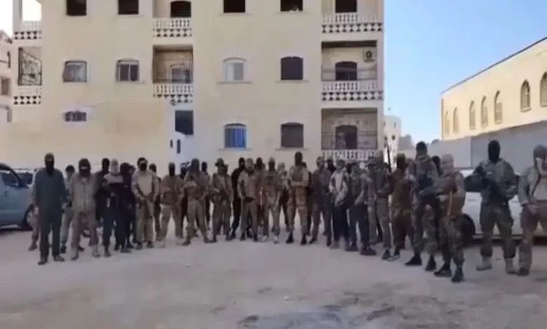 إدلب: مقاتلون أجانب يدعون إلى النفير العام وسط توترات متصاعدة وحملة أمنية تستهدف متشددين