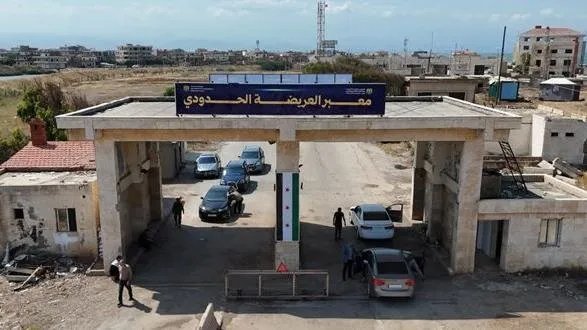 عودة دفعة جديدة: 400 لاجئ سوري يعودون من لبنان عبر معبر العريضة