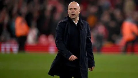 إصابة أليكسندر إيزاك تثير قلق جماهير ليفربول رغم الفوز على فرانكفورت