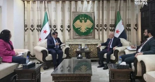 وزير الاقتصاد السوري يبحث مع القائم بأعمال السفارة اليمنية تعزيز التعاون والاستثمارات المشتركة