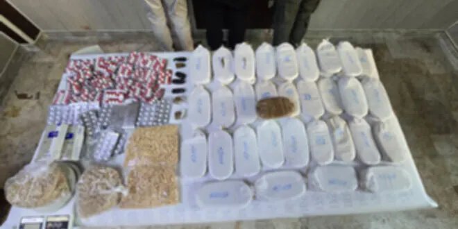 اللاذقية: تفكيك شبكة لتجارة المخدرات وضبط كميات كبيرة