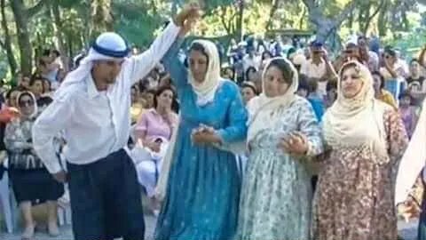 ليلة الوداع في الريف السوري: فرح ممزوج بدموع الأمهات مع رحيل العروس