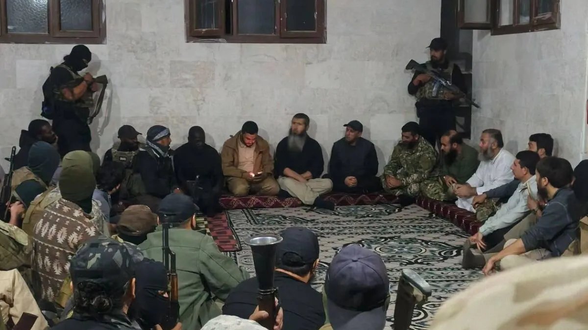 بعد اشتباكات في مخيم حارم: "فرقة الغرباء" تعلن التوصل إلى اتفاق لوقف إطلاق النار