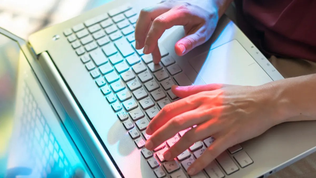 سابقة في ألمانيا: ولاية تدرس دمج الذكاء الاصطناعي في اختبارات شهادة الثانوية بحلول 2030