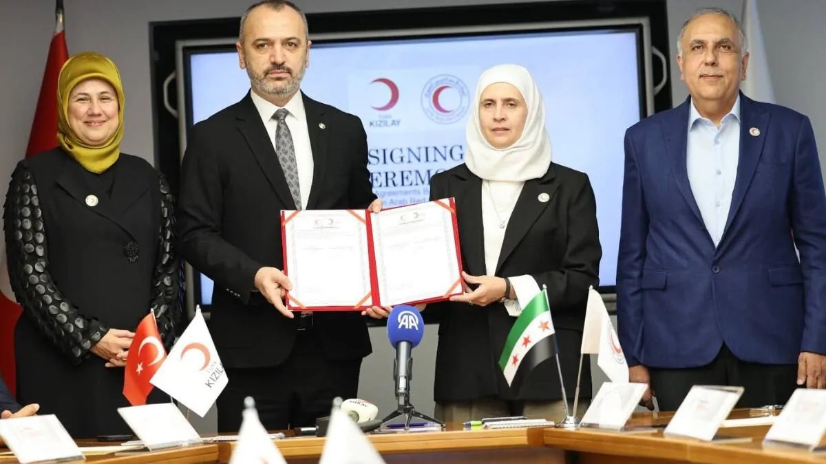 توقيع اتفاقيات بين الهلالين الأحمر السوري والتركي لدعم الاستجابة الإنسانية في سوريا ومشاريع إغاثية قطرية