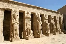 معبد هابو بالأقصر: تحفة فرعونية شامخة تحكي تاريخ مصر القديمة
