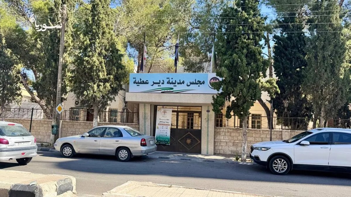 دير عطية تتحدى ضعف التمويل بمشاريع خدمية وطاقة نظيفة: تفاصيل من رئيس البلدية لـ"سوريا 24"
