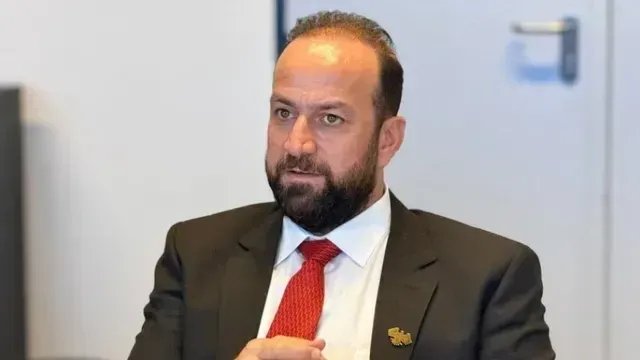 وزارة الإعلام السورية تحذف آلاف المنشورات الاحتيالية وتُعطّل محافظ إعلانية لحماية المستخدمين