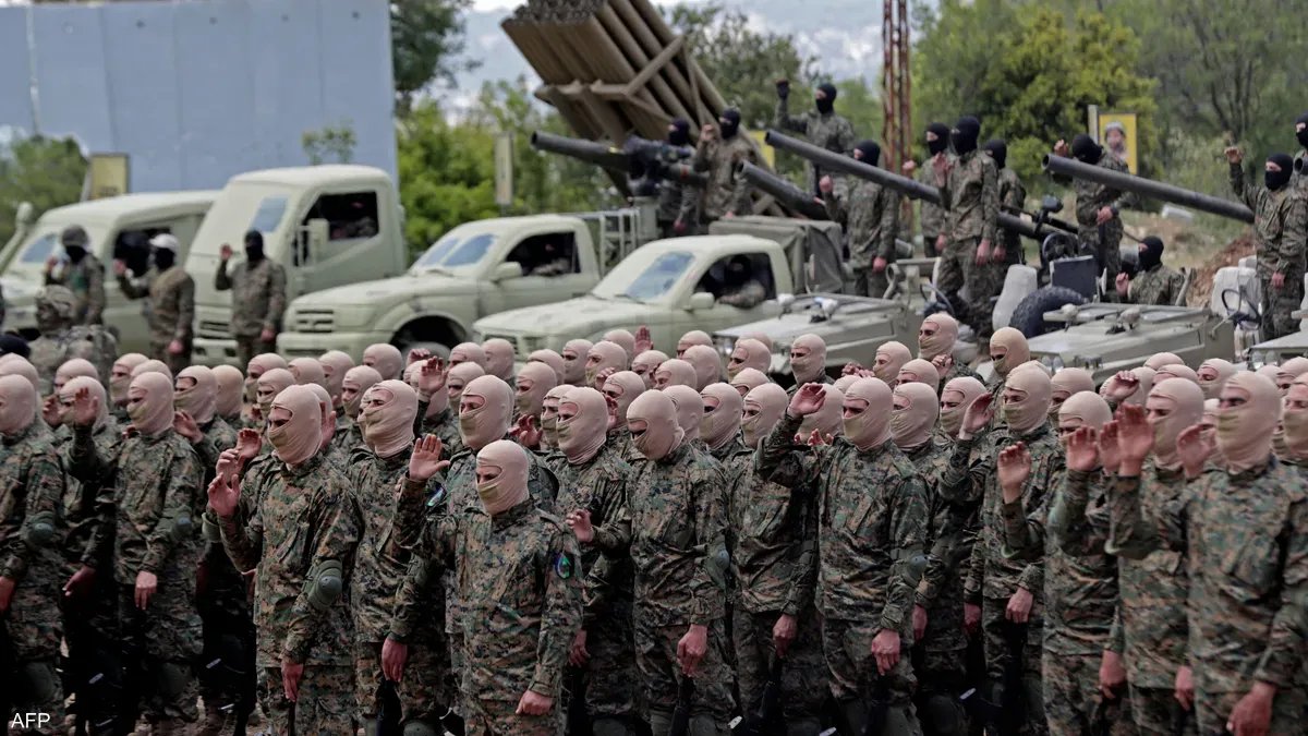 "حزب الله" اللبناني يتمسك بسلاحه رغم الضغوط الدولية