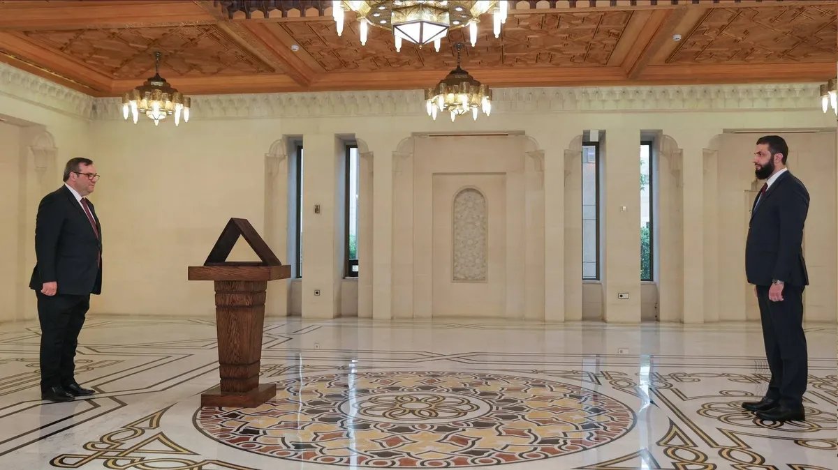 وزير المالية السوري يبحث في واشنطن دعم إعادة الإعمار وعودة سوريا للنظام المالي العالمي