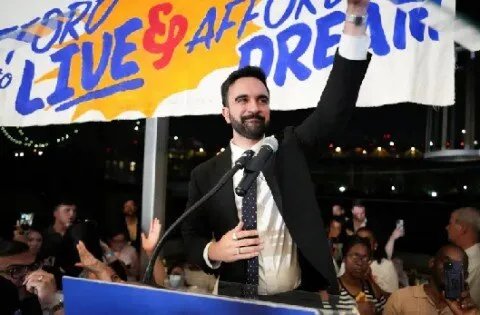 نيويورك تبدأ التصويت المبكر لانتخابات رئاسة البلدية: صراع بين ممداني وكومو وسليوا