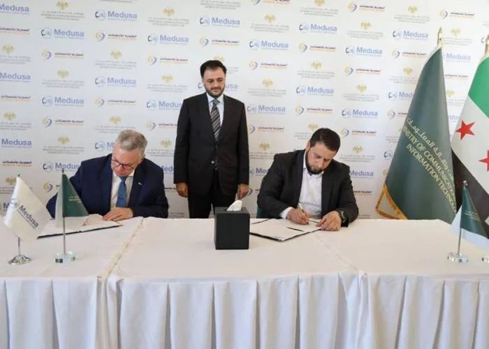 سوريا تتصل بالعالم مباشرة: اتفاقية تاريخية لإنزال أول كابل بحري للاتصالات