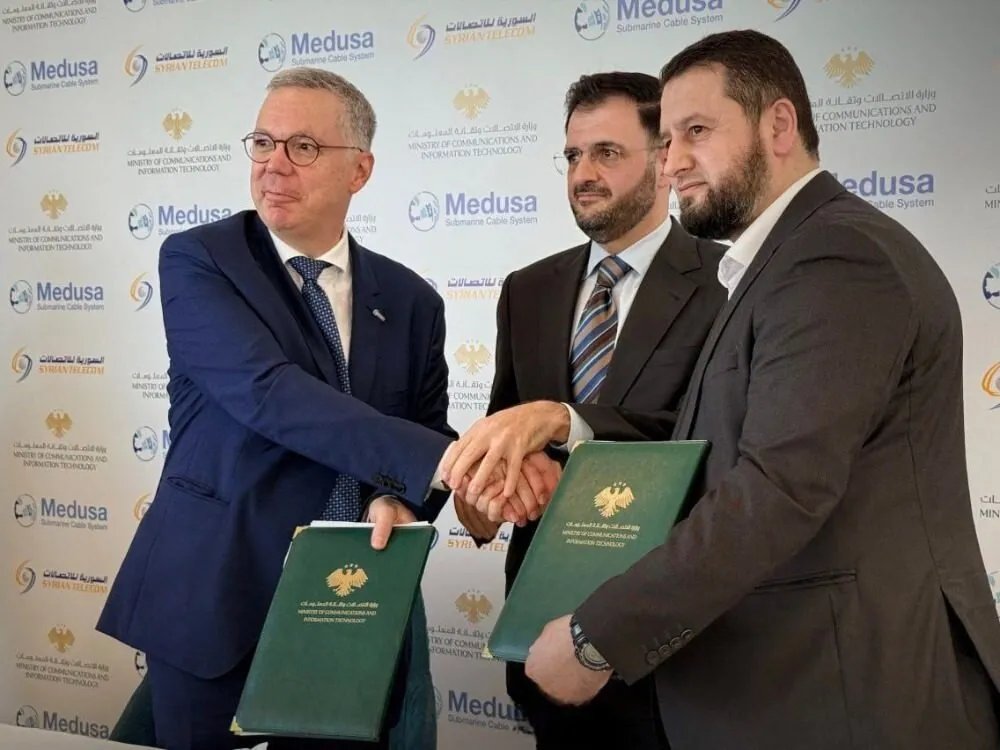 سوريا تتصل بالعالم مباشرة: اتفاقية تاريخية لإنزال أول كابل بحري مع شركة ميدوسا الإسبانية